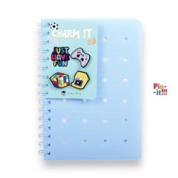 EXP.16 LIBRETAS CON ANILLAS Y HOLE PINS 4 COLORES EXP.16 LIBRETAS CON ANILLAS Y HOLE PINS 4 COLORES