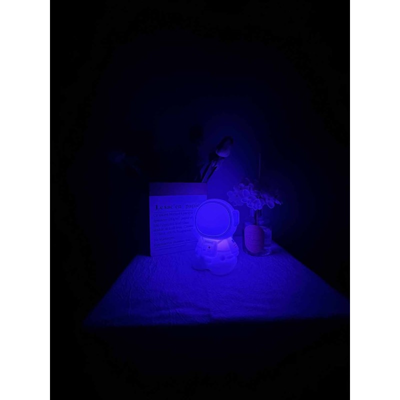 LAMPARA SILICONA ASTRONAUTA CAMBIO COLOR RGB LAMPARA SILICONA ASTRONAUTA CAMBIO COLOR RGB