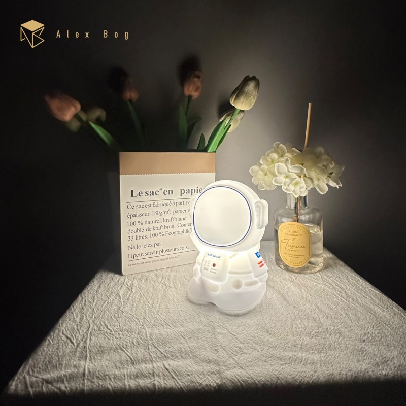 LAMPARA SILICONA ASTRONAUTA CAMBIO COLOR RGB LAMPARA SILICONA ASTRONAUTA CAMBIO COLOR RGB