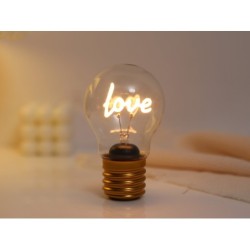 Luz con forma de bombilla Love