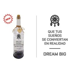 BOTELLA C/LUCES LED Y MENSAJE, QUE TUS SUEÑOS... Caja: 8,3 x 8,5 x 30,5cm Botella: 29,5 x 8 x 8 cm