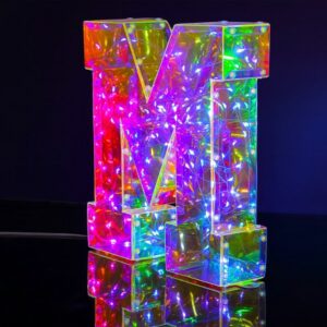 Luz LED en forma de M